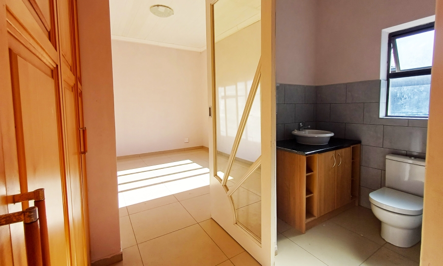 4 Bedroom Property for Sale in Palmiet Western Cape
